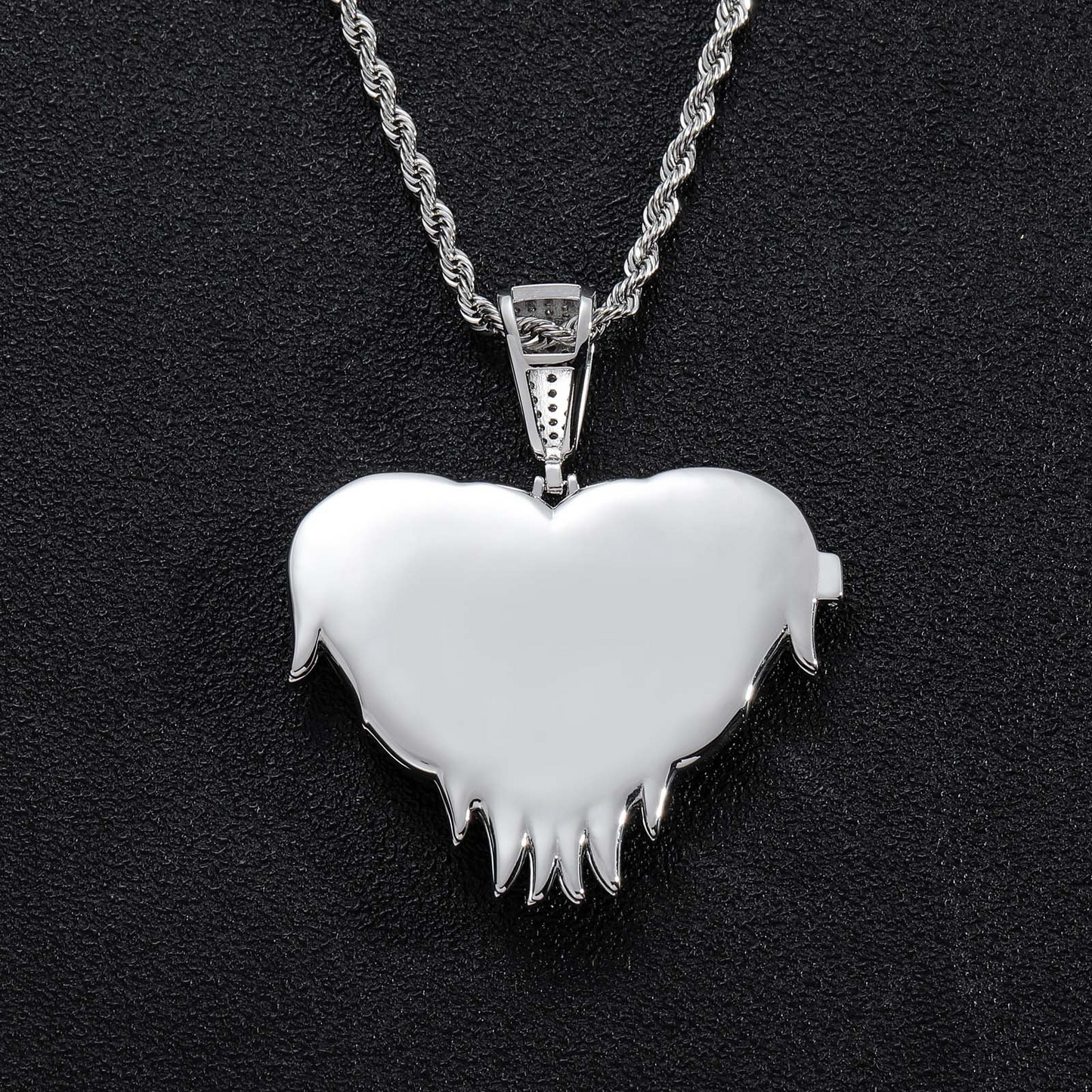 LoveShellâ„?â€?Custom Clamshell Heart Photo Pendant | Iced Out Zircon